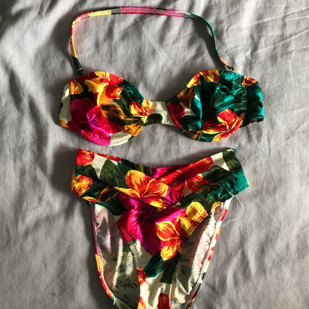 80s vintage Hawaiian print bikini